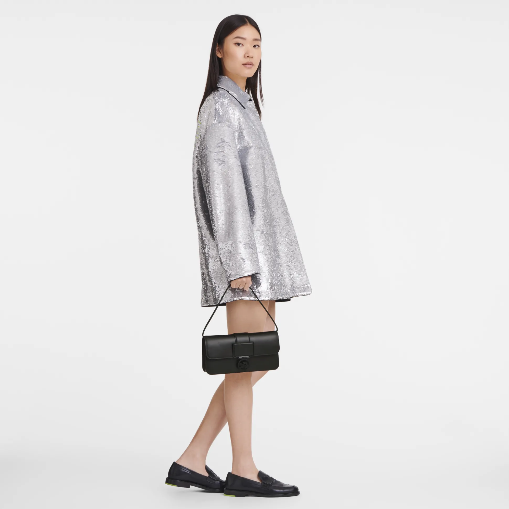 Box-Trot M Shoulder Bag